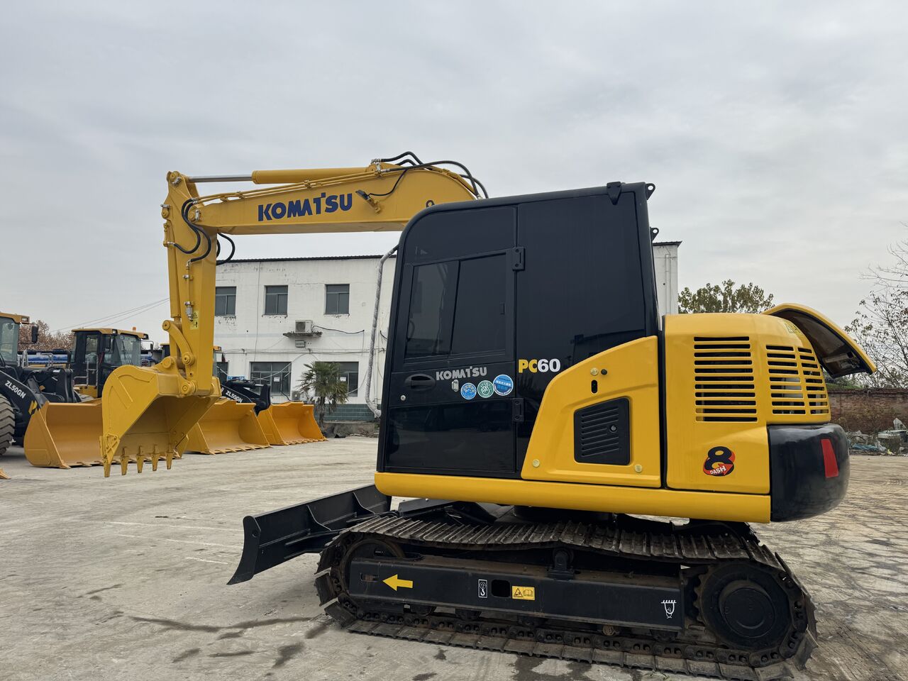 KOMATSU PC60 - Мини-экскаватор: фото 1 KOMATSU PC60 - Мини-экскаватор: фото 1