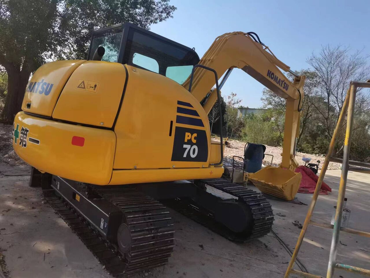 KOMATSU PC70-8 - Гусеничный экскаватор: фото 3 KOMATSU PC70-8 - Гусеничный экскаватор: фото 3