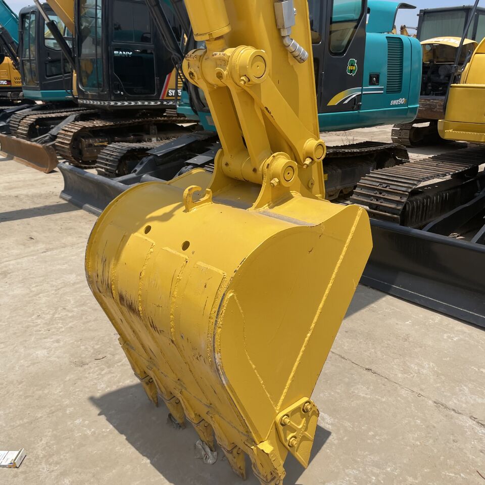 KOMATSU PC70-8 - Гусеничный экскаватор: фото 3 KOMATSU PC70-8 - Гусеничный экскаватор: фото 3
