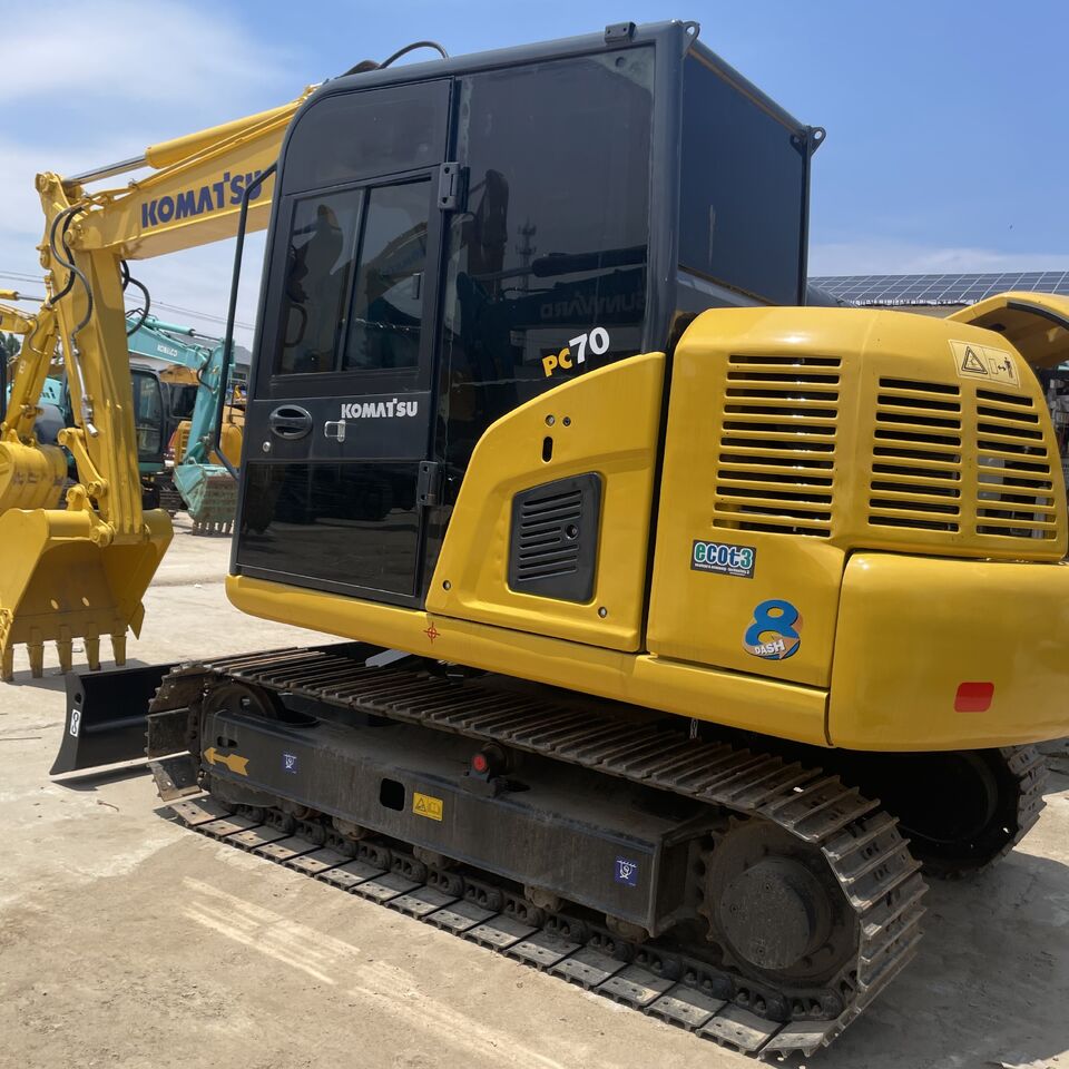 KOMATSU PC70-8 - Гусеничный экскаватор: фото 4 KOMATSU PC70-8 - Гусеничный экскаватор: фото 4