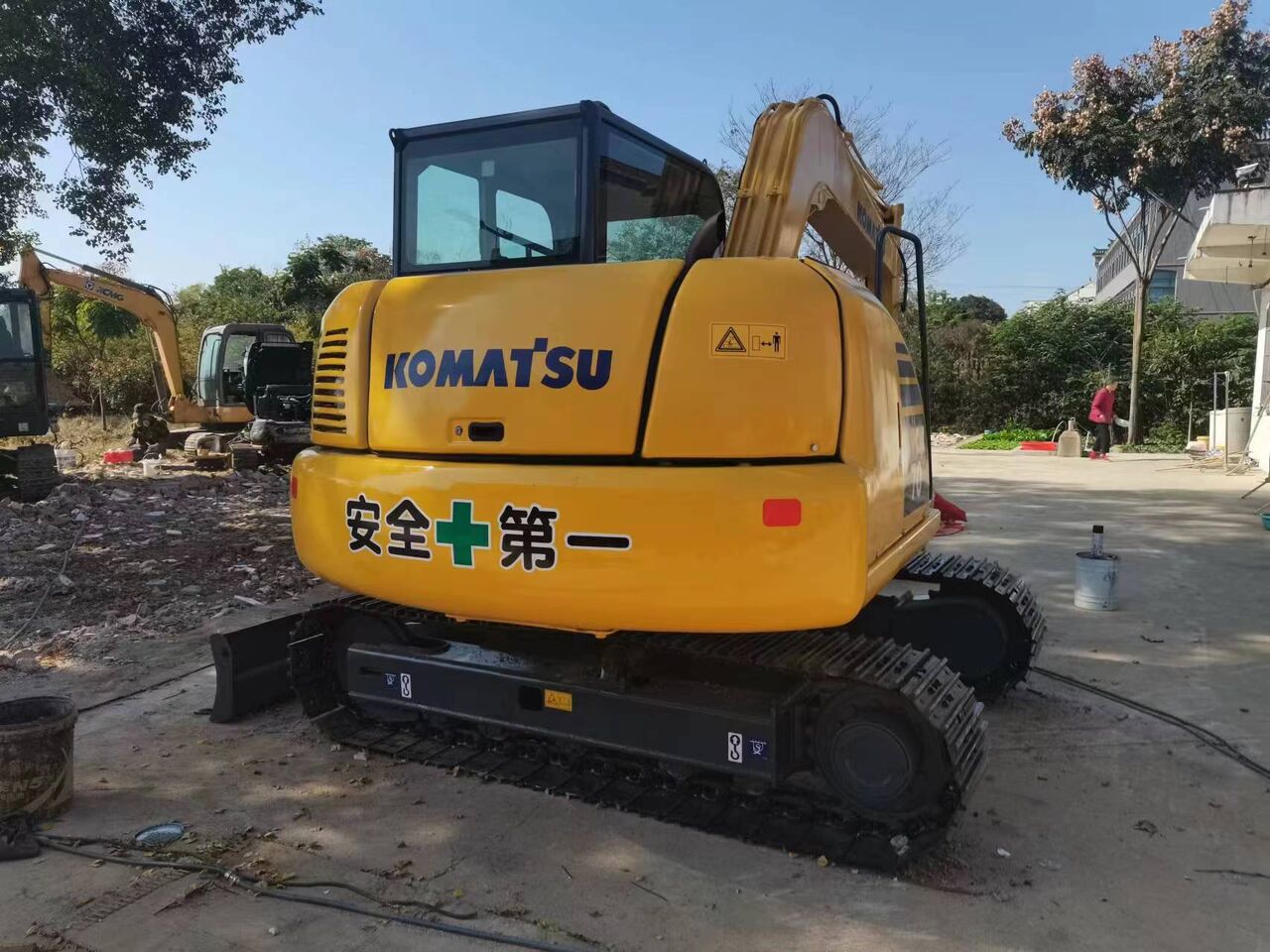 KOMATSU PC70-8 - Гусеничный экскаватор: фото 2 KOMATSU PC70-8 - Гусеничный экскаватор: фото 2