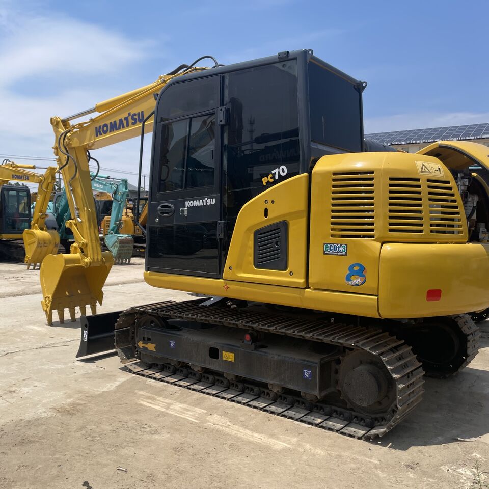 KOMATSU PC70-8 - Гусеничный экскаватор: фото 1 KOMATSU PC70-8 - Гусеничный экскаватор: фото 1