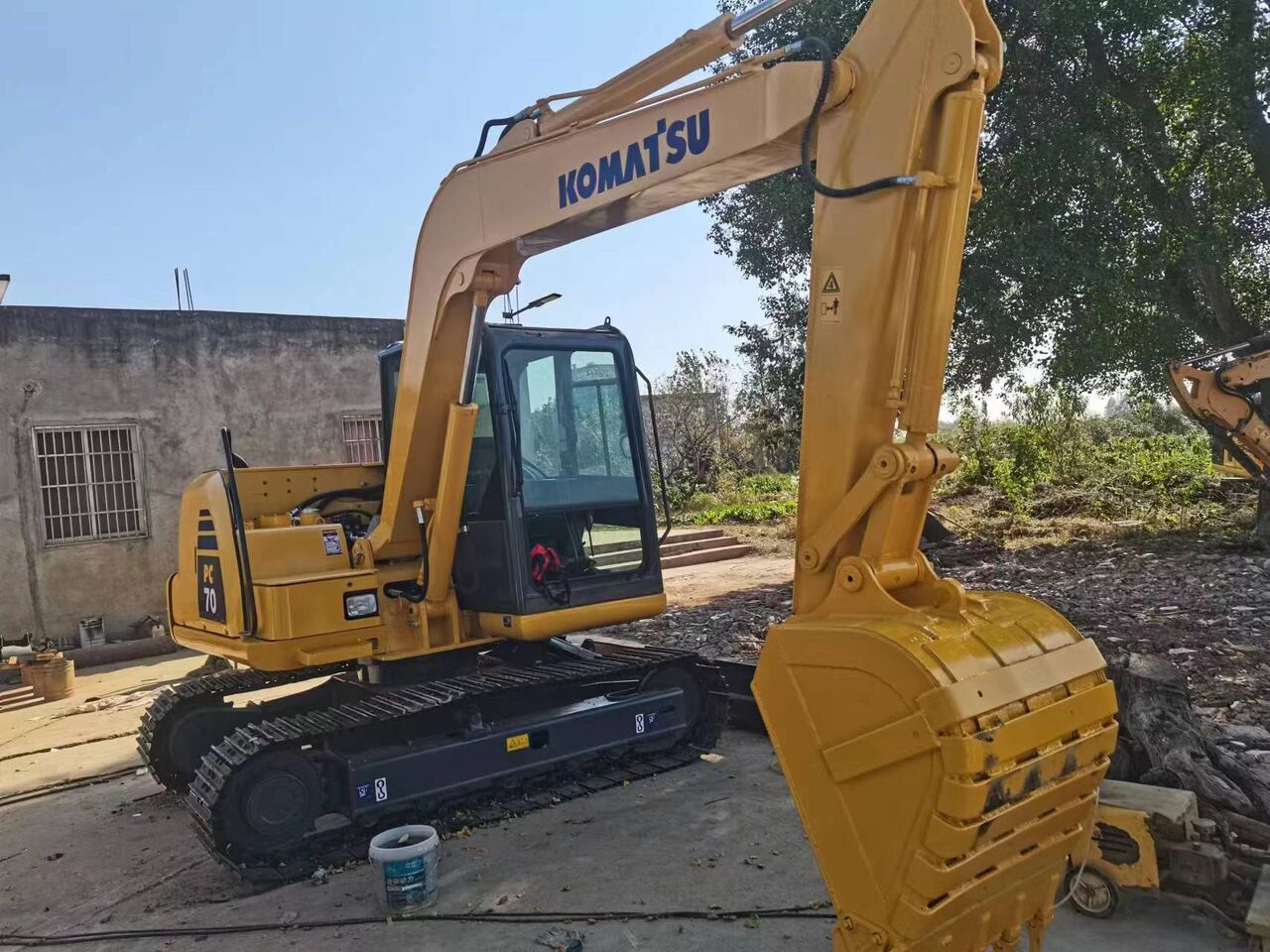 KOMATSU PC70-8 - Гусеничный экскаватор: фото 1 KOMATSU PC70-8 - Гусеничный экскаватор: фото 1