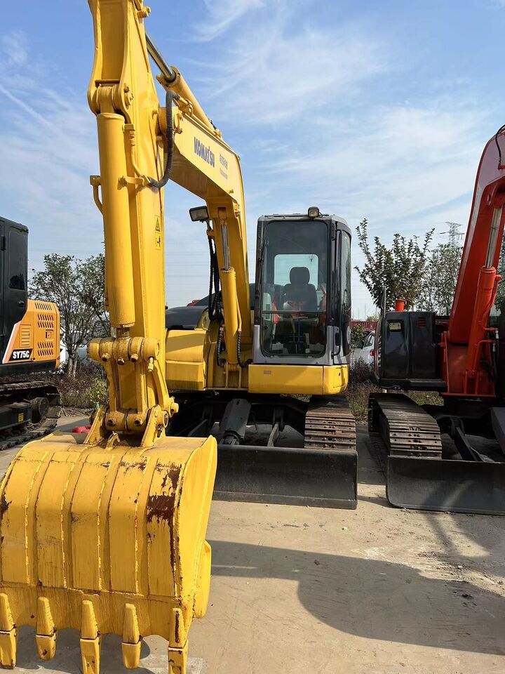 KOMATSU PC78US - Гусеничный экскаватор: фото 3 KOMATSU PC78US - Гусеничный экскаватор: фото 3