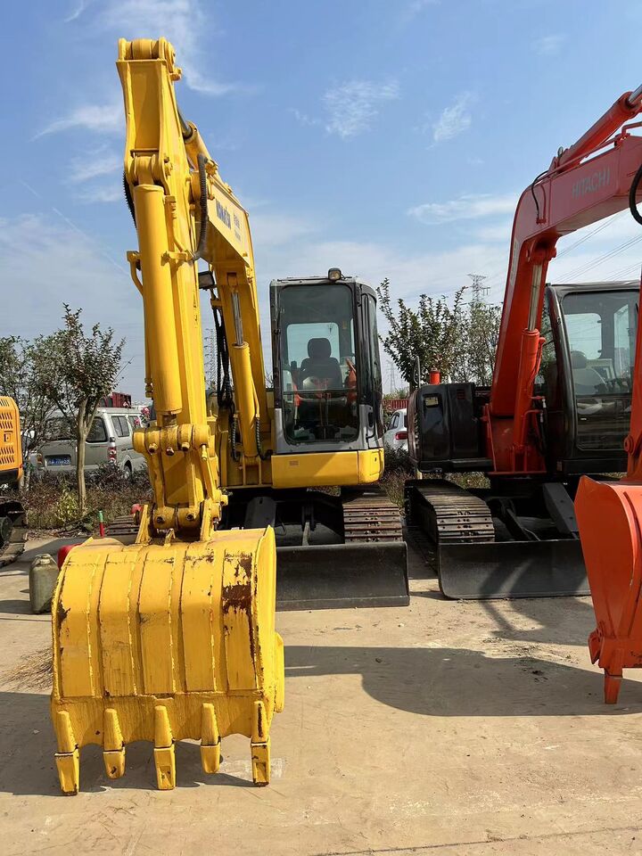 KOMATSU PC78US - Гусеничный экскаватор: фото 2 KOMATSU PC78US - Гусеничный экскаватор: фото 2