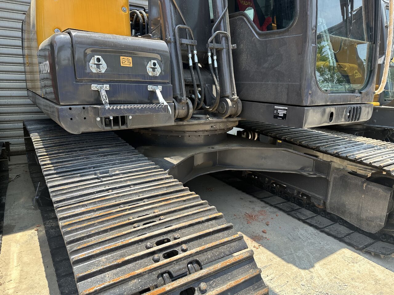 VOLVO EC140 - Гусеничный экскаватор: фото 3 VOLVO EC140 - Гусеничный экскаватор: фото 3
