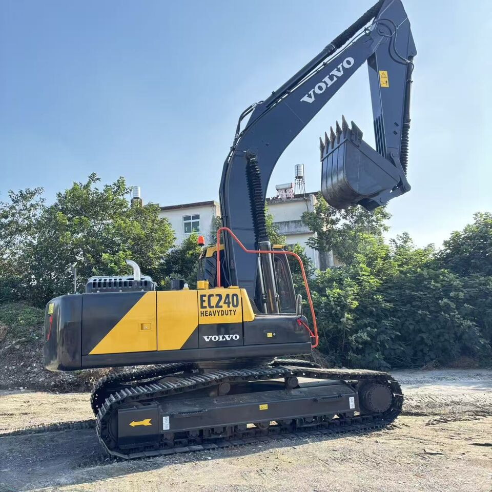 VOLVO EC240 - Гусеничный экскаватор: фото 2 VOLVO EC240 - Гусеничный экскаватор: фото 2