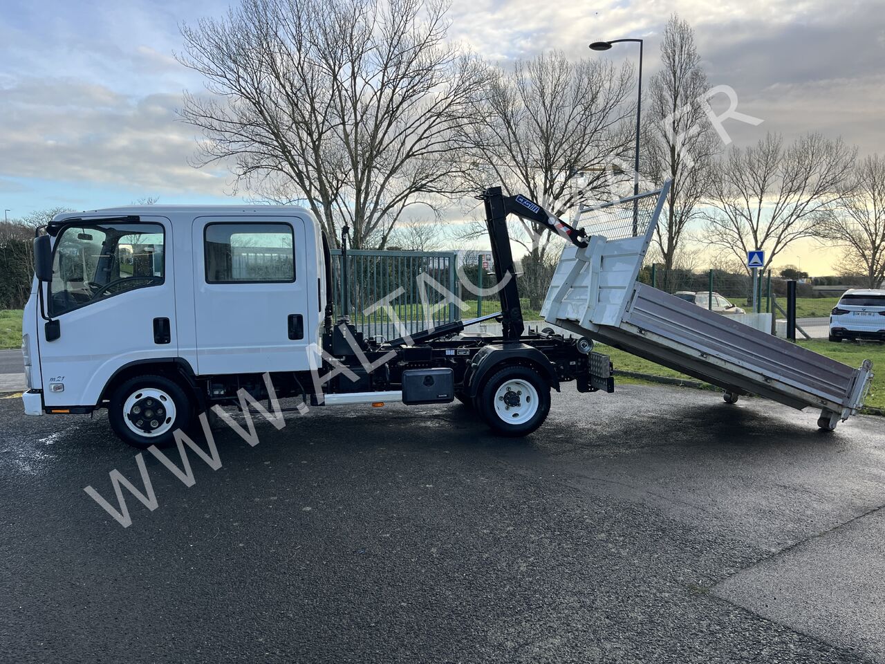 ISUZU SERIE N 125CV POLYBENNE AMPLIROLL ROUES JUMELEES DOUBLE CABINE 6 PLACES CROCHET ATTELAGE PRISE DE MOUVEMENT - Крюковой мультилифт: фото 2 ISUZU SERIE N 125CV POLYBENNE AMPLIROLL ROUES JUMELEES DOUBLE CABINE 6 PLACES CROCHET ATTELAGE PRISE DE MOUVEMENT - Крюковой мультилифт: фото 2