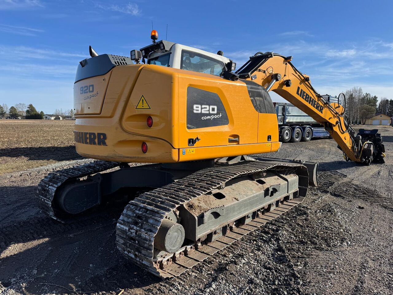 LIEBHERR R920 Compact - Гусеничный экскаватор: фото 2 LIEBHERR R920 Compact - Гусеничный экскаватор: фото 2