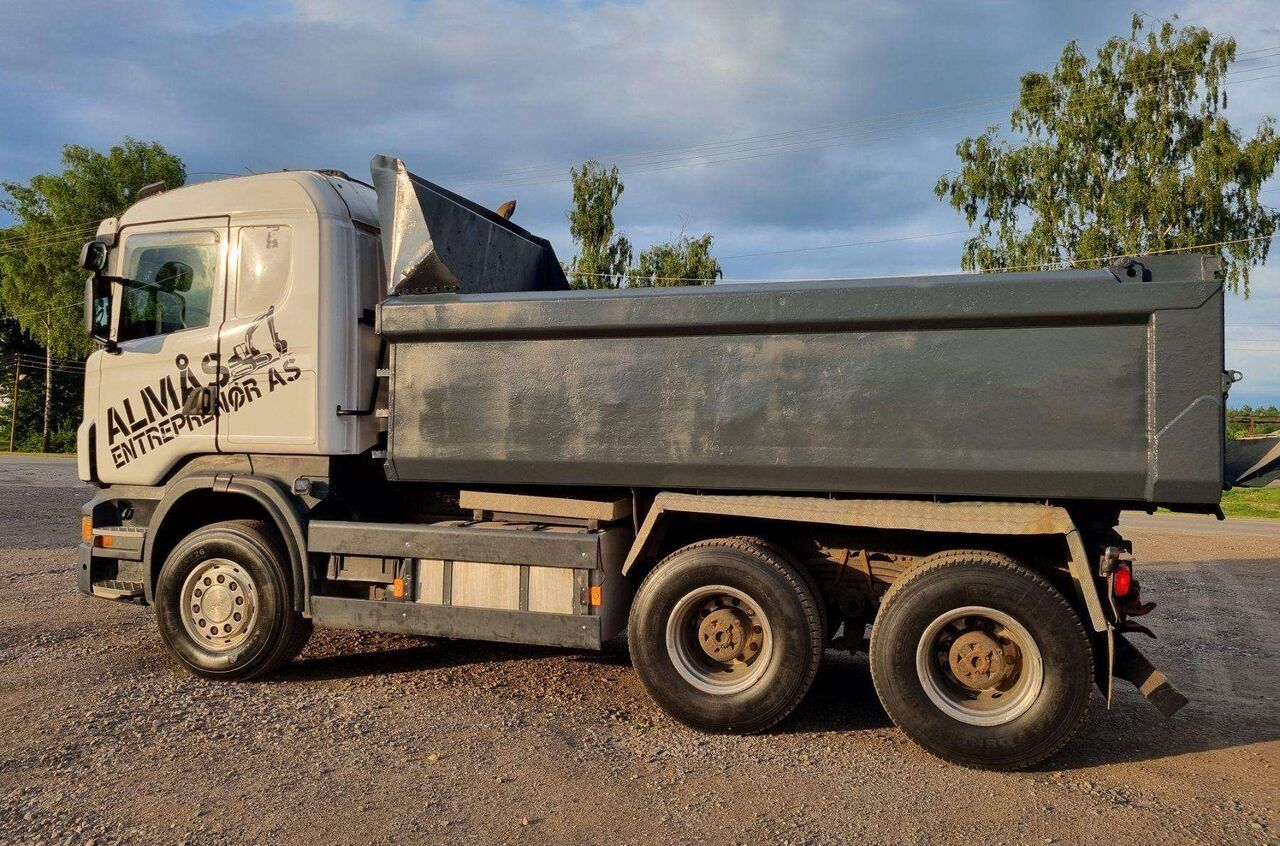 Самосвал Scania R560: фото 8