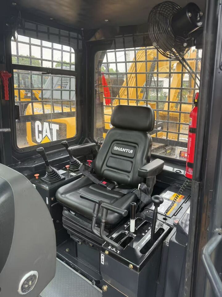 SHANTUI Used SHANTUI SD16 Forest crawler bulldozer,2. Second‑hand Shantui SD16F Lumber Crawler Dozer, ROPS Cabin In Stock - Бульдозер: фото 2 SHANTUI Used SHANTUI SD16 Forest crawler bulldozer,2. Second‑hand Shantui SD16F Lumber Crawler Dozer, ROPS Cabin In Stock - Бульдозер: фото 2