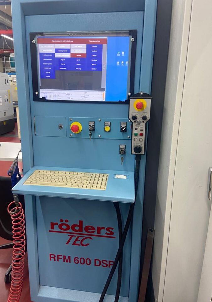 RÖDERS RFM 600 DSP - Обрабатывающий центр с ЧПУ: фото 2 RÖDERS RFM 600 DSP - Обрабатывающий центр с ЧПУ: фото 2
