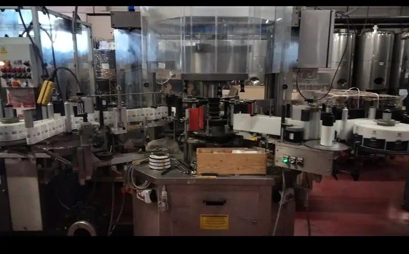 Used Bottling Line for still wine 2000 bph - Линия розлива: фото 2 Used Bottling Line for still wine 2000 bph - Линия розлива: фото 2