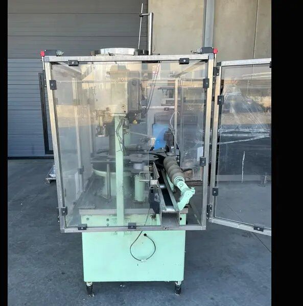Used Capping Machine BERTOLASO plastic T stopper u - Упаковочное оборудование: фото 3 Used Capping Machine BERTOLASO plastic T stopper u - Упаковочное оборудование: фото 3