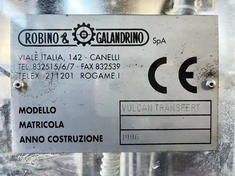 Used Capsuling Machine Robino and Galandrino 1996 - Оборудование для производства напитков: фото 2 Used Capsuling Machine Robino and Galandrino 1996 - Оборудование для производства напитков: фото 2