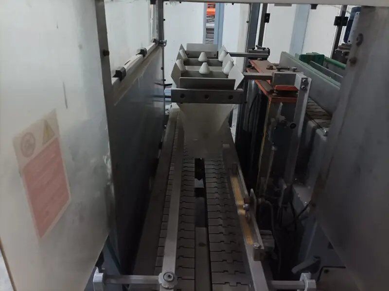 Used Case Packer MONDO & SCAGLIONE MI 2/3 up to 10 - Упаковочное оборудование: фото 3 Used Case Packer MONDO & SCAGLIONE MI 2/3 up to 10 - Упаковочное оборудование: фото 3