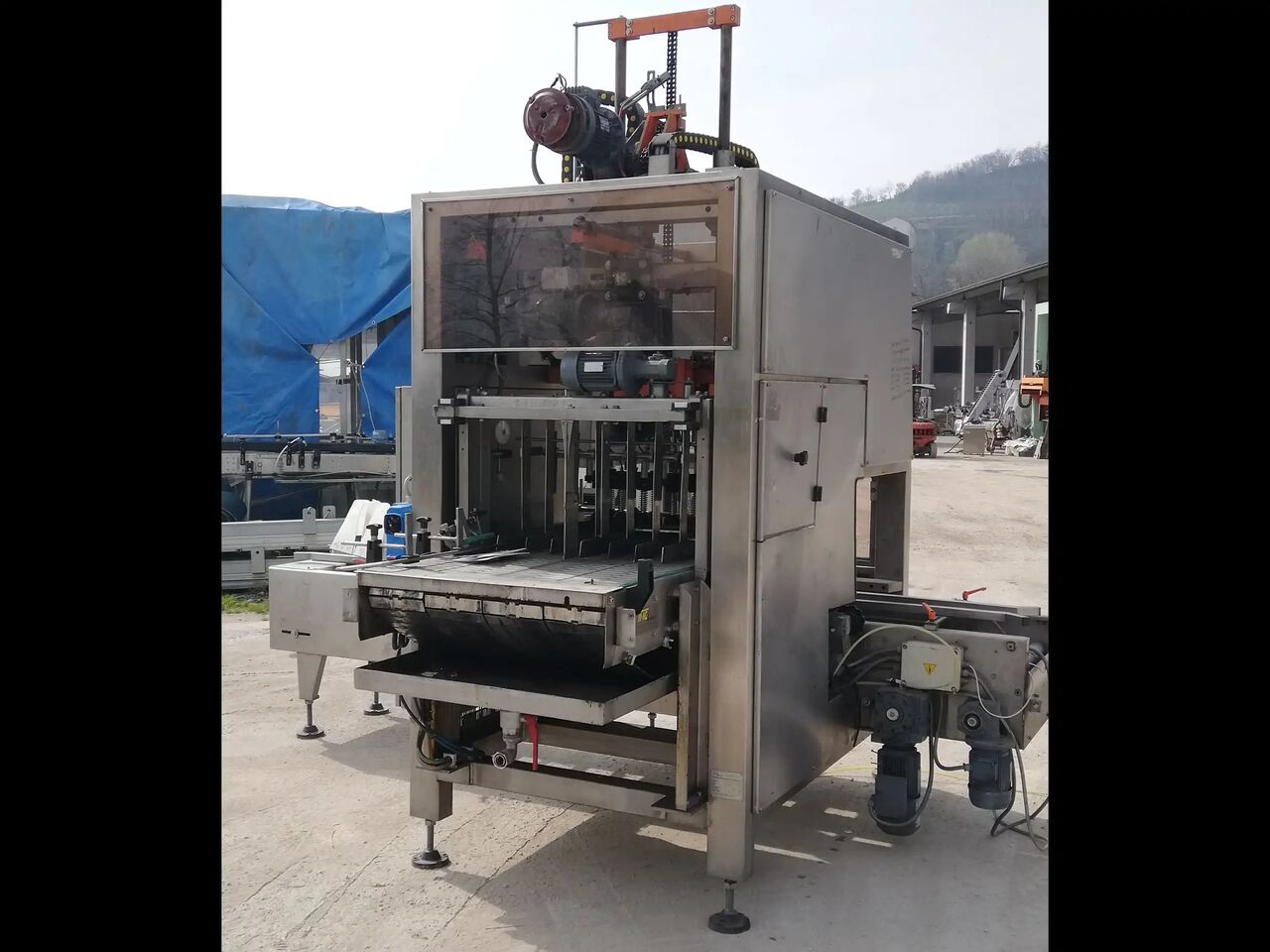 Used Case Packer TMG P80 4200 bph - Упаковочное оборудование: фото 5 Used Case Packer TMG P80 4200 bph - Упаковочное оборудование: фото 5
