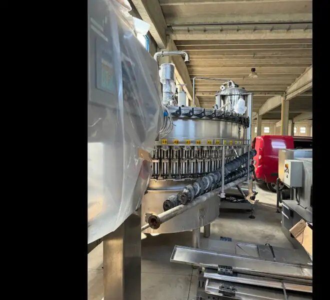 Used Filling Monoblock Metalnova for still and spa - Линия розлива: фото 1 Used Filling Monoblock Metalnova for still and spa - Линия розлива: фото 1
