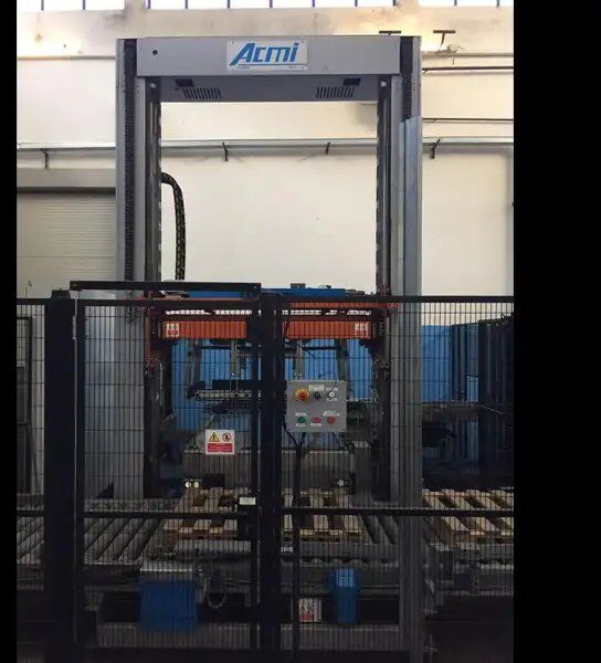 Used Palletizer ACMI RASAR P180 2200 plastic crate - Упаковочное оборудование: фото 1 Used Palletizer ACMI RASAR P180 2200 plastic crate - Упаковочное оборудование: фото 1