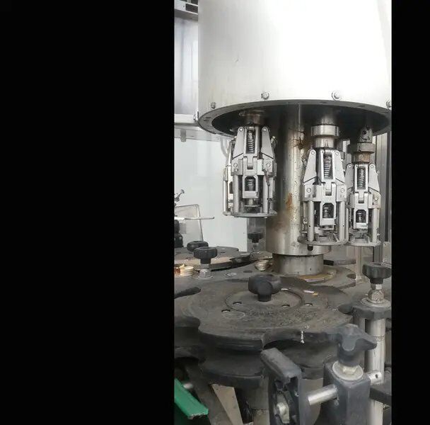 Used capping Machine BERTOLASO for aluminium screw - Упаковочное оборудование: фото 4 Used capping Machine BERTOLASO for aluminium screw - Упаковочное оборудование: фото 4
