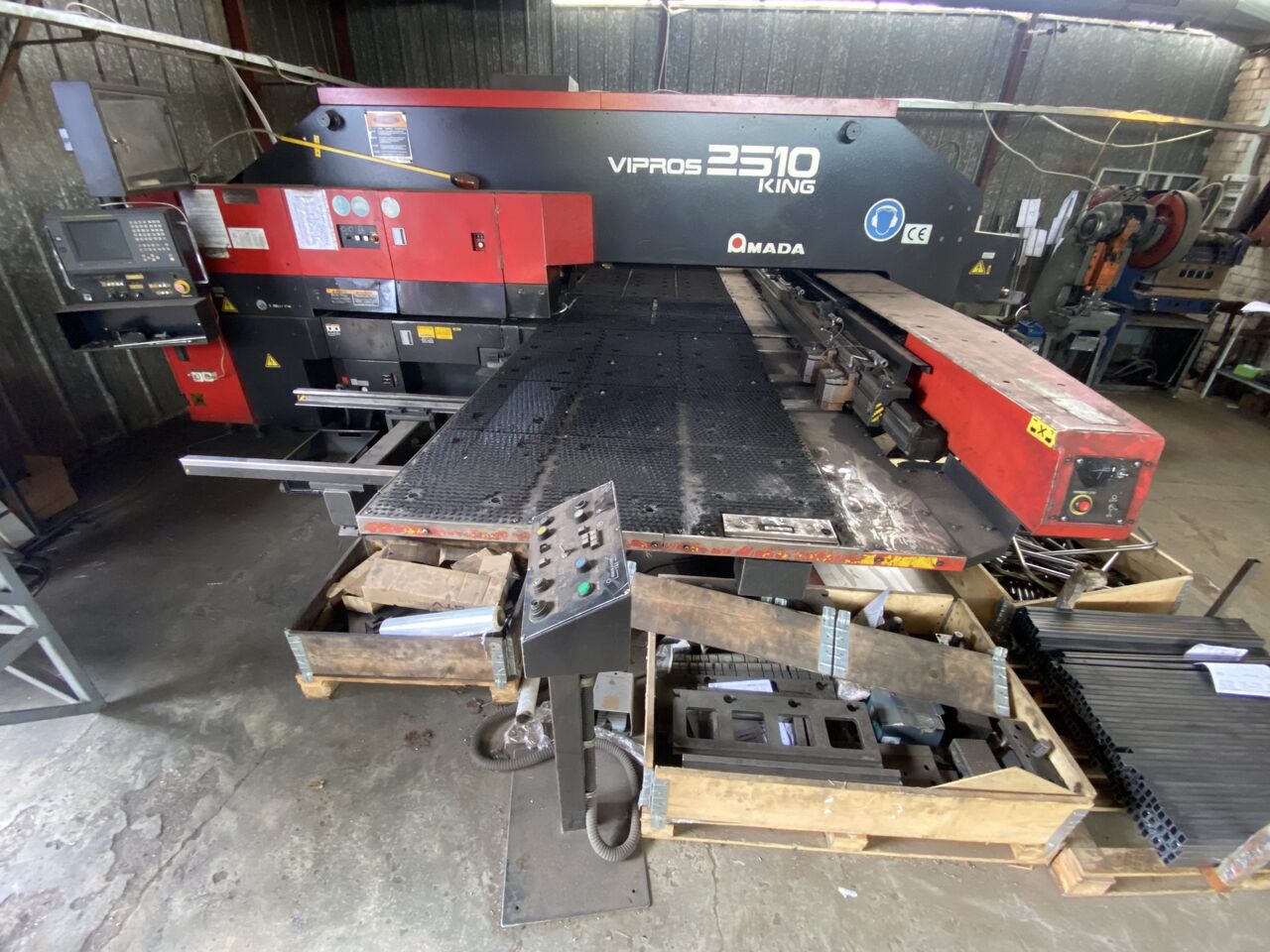 Punching Machine AMADA VIPROS 2510 KING - Пресс для металла: фото 1 Punching Machine AMADA VIPROS 2510 KING - Пресс для металла: фото 1