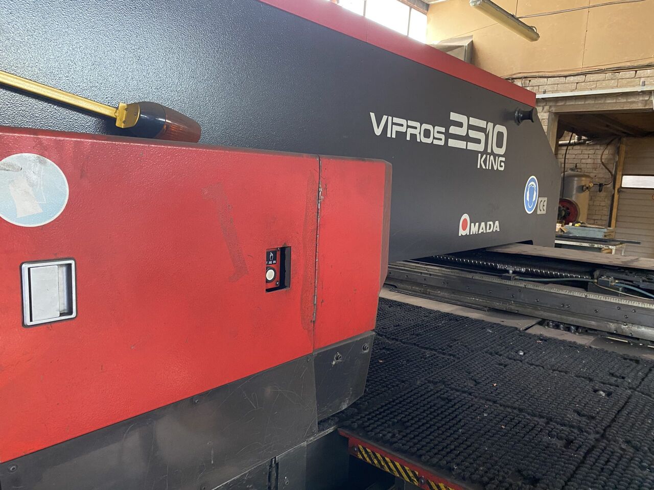 Punching Machine AMADA VIPROS 2510 KING - Пресс для металла: фото 4 Punching Machine AMADA VIPROS 2510 KING - Пресс для металла: фото 4