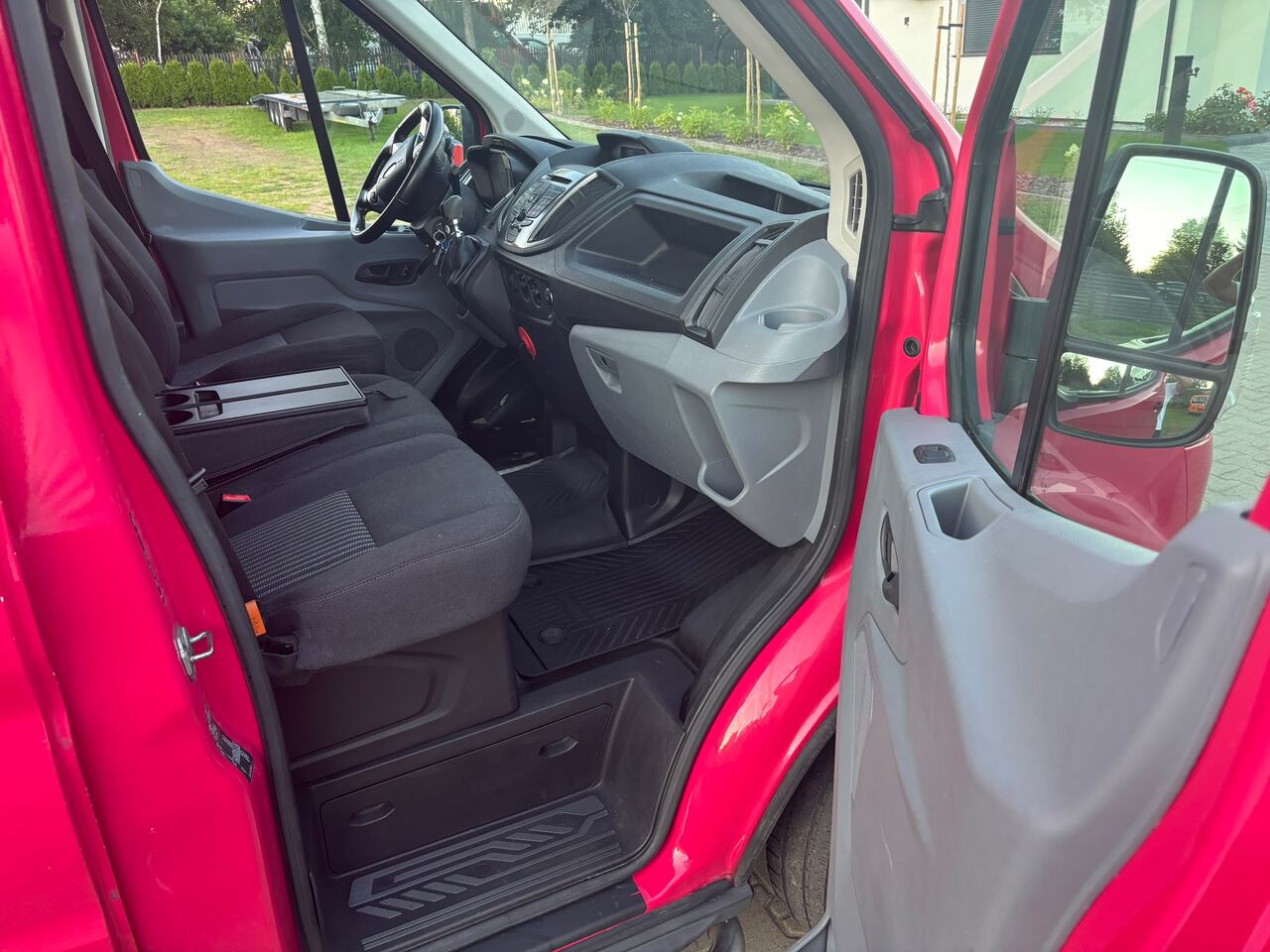 FORD Transit - Цельнометаллический фургон: фото 3 FORD Transit - Цельнометаллический фургон: фото 3