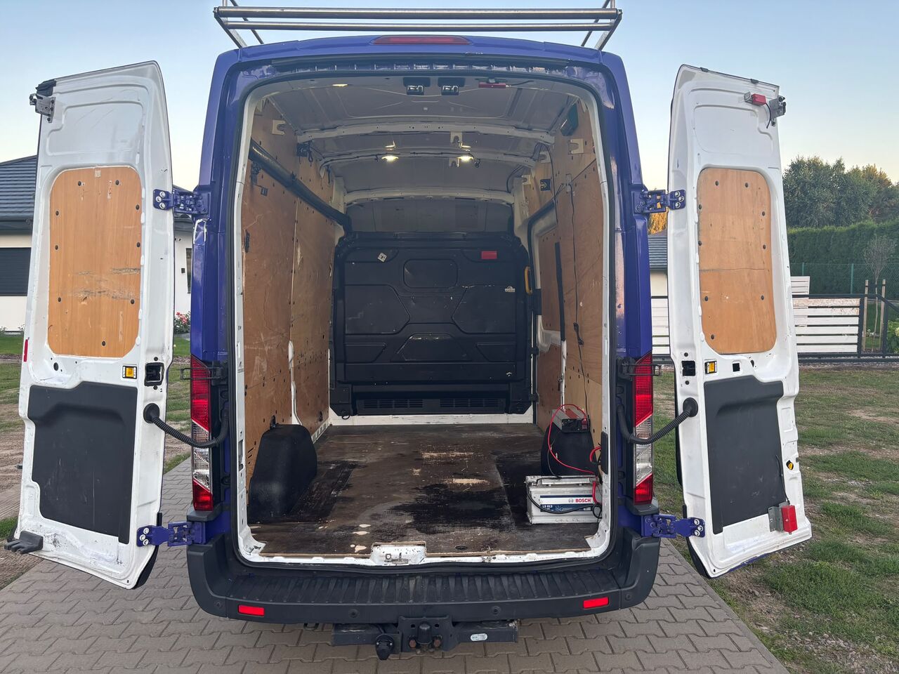 FORD Transit - Цельнометаллический фургон: фото 4 FORD Transit - Цельнометаллический фургон: фото 4