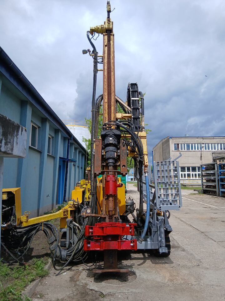 Atlas Copco Mustang 4-F1 - Буровая машина: фото 4 Atlas Copco Mustang 4-F1 - Буровая машина: фото 4