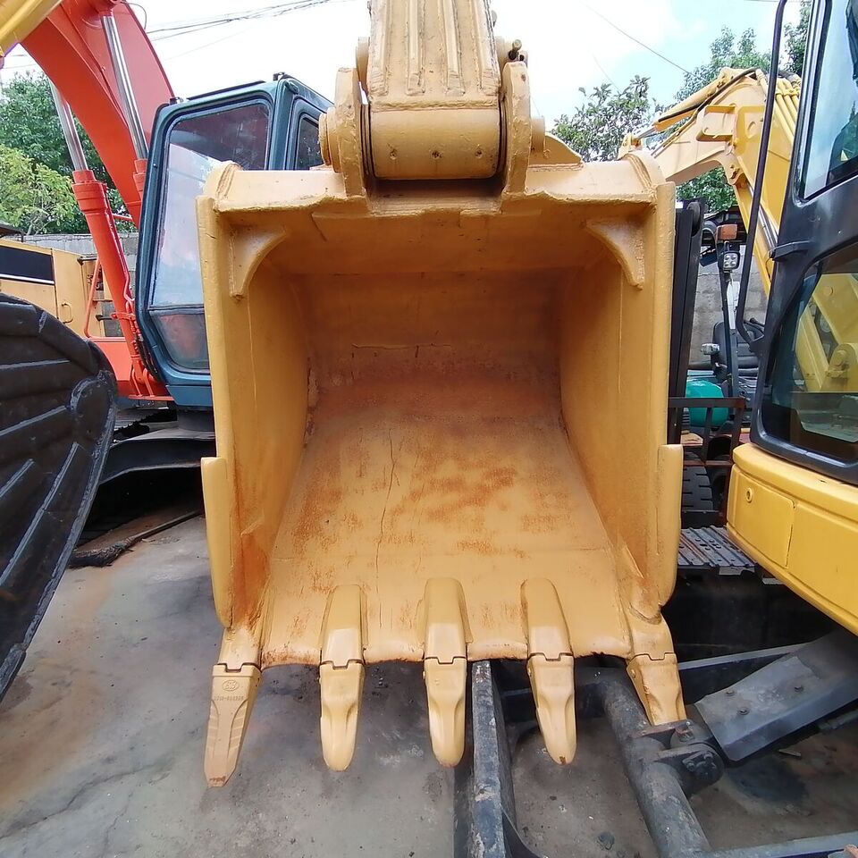 Caterpillar 330D - Гусеничный экскаватор: фото 3 Caterpillar 330D - Гусеничный экскаватор: фото 3