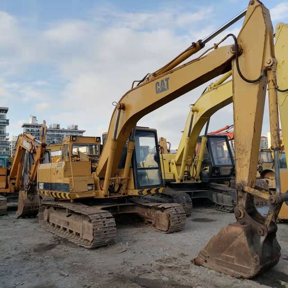 Caterpillar E120B - Гусеничный экскаватор: фото 1 Caterpillar E120B - Гусеничный экскаватор: фото 1