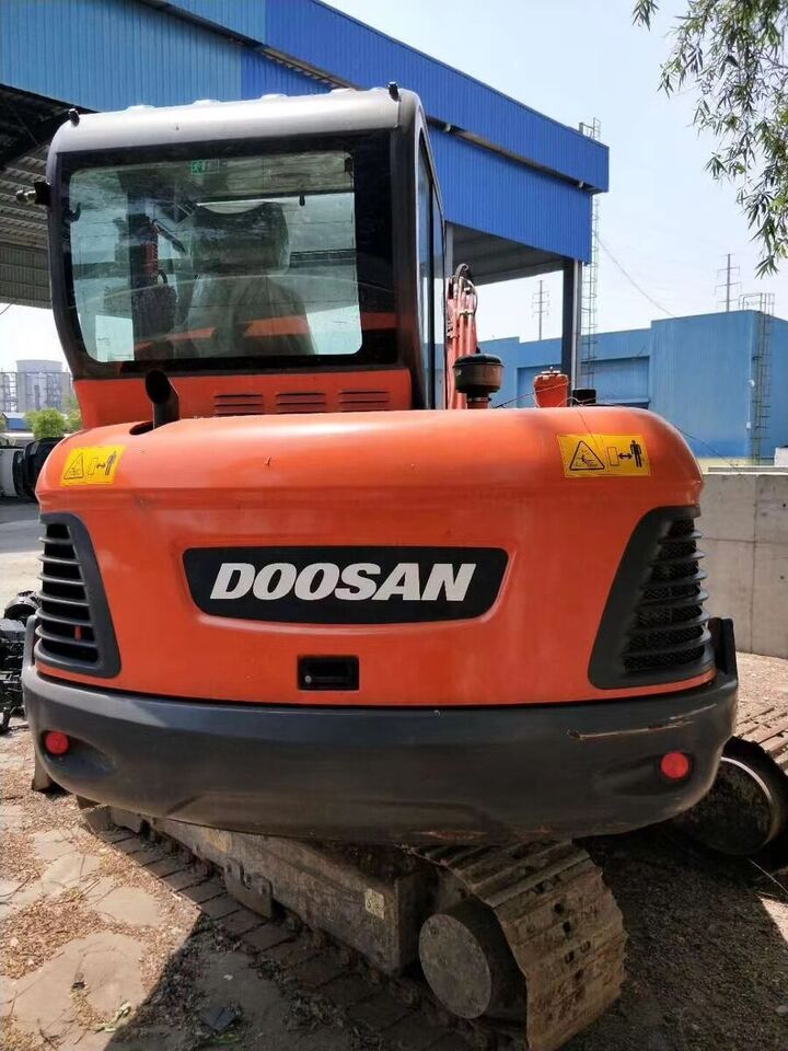 Doosan DX55 - Мини-экскаватор: фото 3 Doosan DX55 - Мини-экскаватор: фото 3