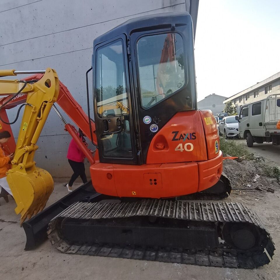 Hitachi ZX40 - Мини-экскаватор: фото 2 Hitachi ZX40 - Мини-экскаватор: фото 2