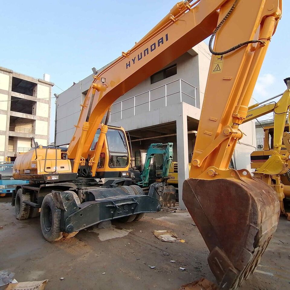 Hyundai R210W-9 - Колёсный экскаватор: фото 4 Hyundai R210W-9 - Колёсный экскаватор: фото 4