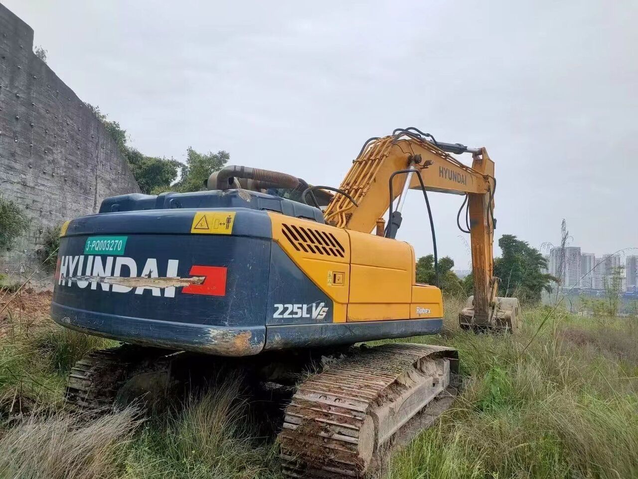 Hyundai R225 225 - Гусеничный экскаватор: фото 1 Hyundai R225 225 - Гусеничный экскаватор: фото 1