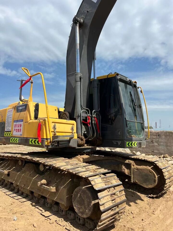 Volvo EC 220 - Гусеничный экскаватор: фото 4 Volvo EC 220 - Гусеничный экскаватор: фото 4