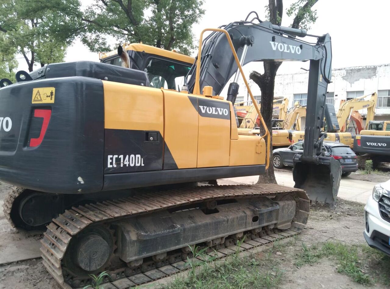 Volvo EC140 BLC - Гусеничный экскаватор: фото 1 Volvo EC140 BLC - Гусеничный экскаватор: фото 1