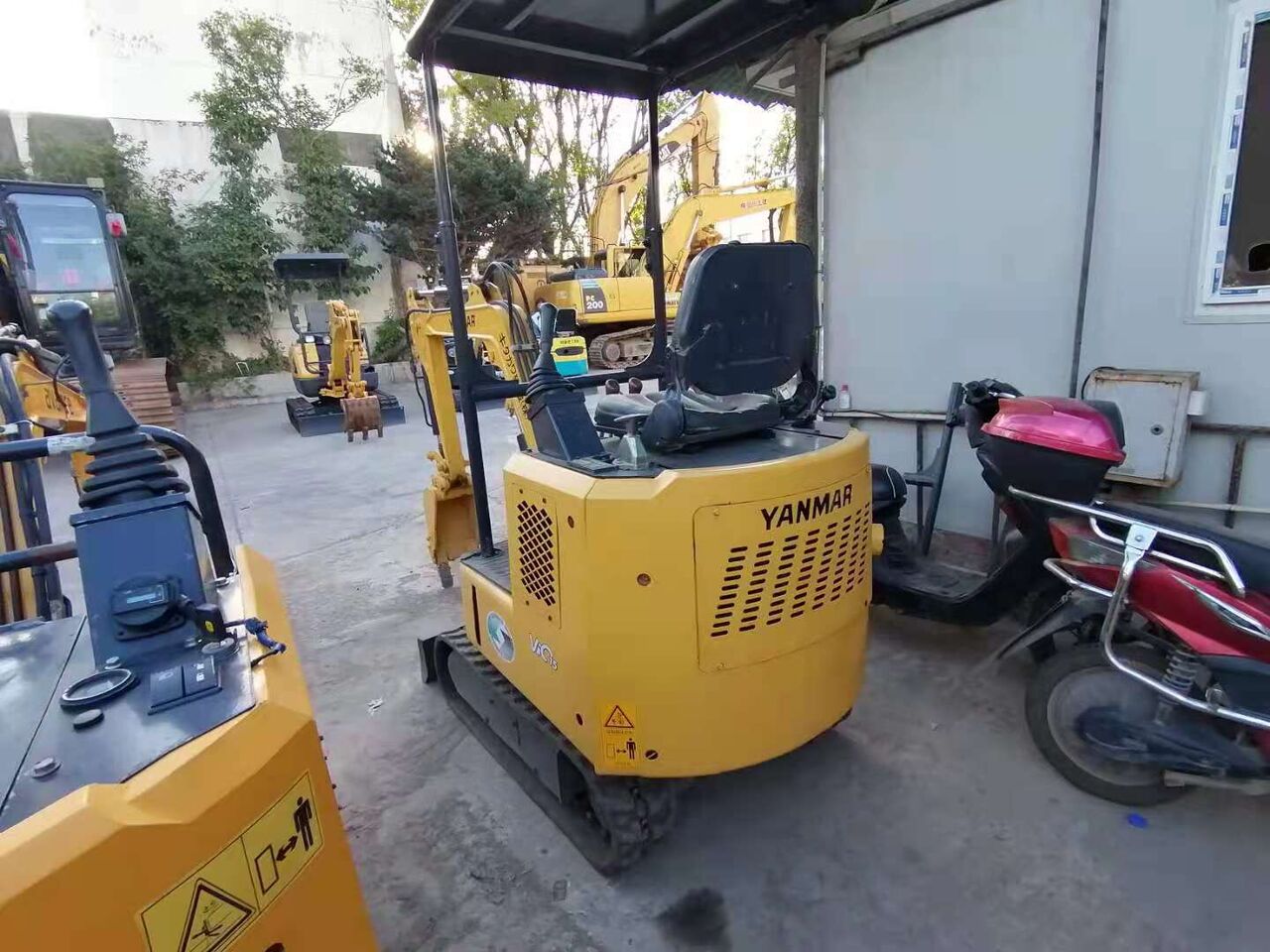 Yanmar VIO15 - Мини-экскаватор: фото 2 Yanmar VIO15 - Мини-экскаватор: фото 2