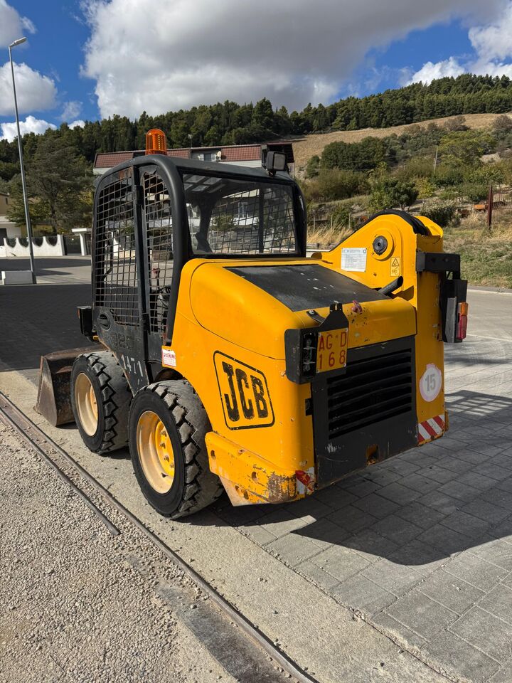 JCB ROBOT 180 HF - Мини-погрузчик с бортовым поворотом: фото 3 JCB ROBOT 180 HF - Мини-погрузчик с бортовым поворотом: фото 3