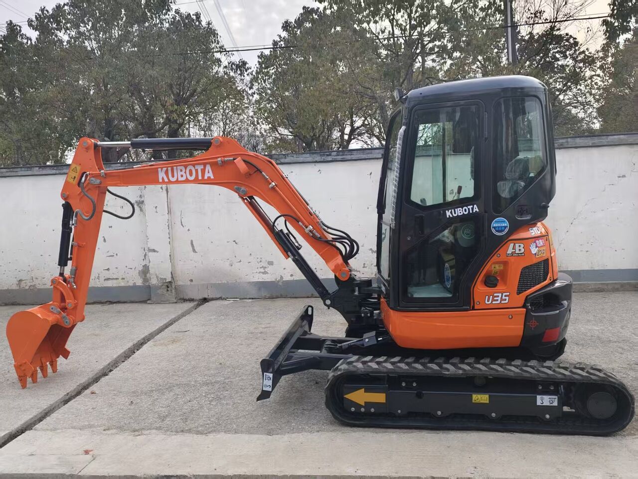 KUBOTA U35-4 Mini Digger With CE - Мини-экскаватор: фото 1 KUBOTA U35-4 Mini Digger With CE - Мини-экскаватор: фото 1
