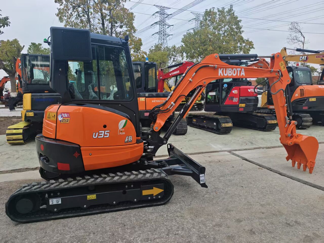 KUBOTA U35-4 Mini Digger With CE - Мини-экскаватор: фото 4 KUBOTA U35-4 Mini Digger With CE - Мини-экскаватор: фото 4