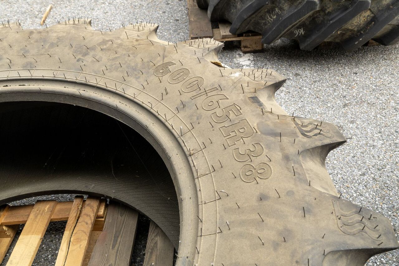 BKT 600/65 R38 AGRIMAX RT - Шина для Тракторов: фото 2 BKT 600/65 R38 AGRIMAX RT - Шина для Тракторов: фото 2