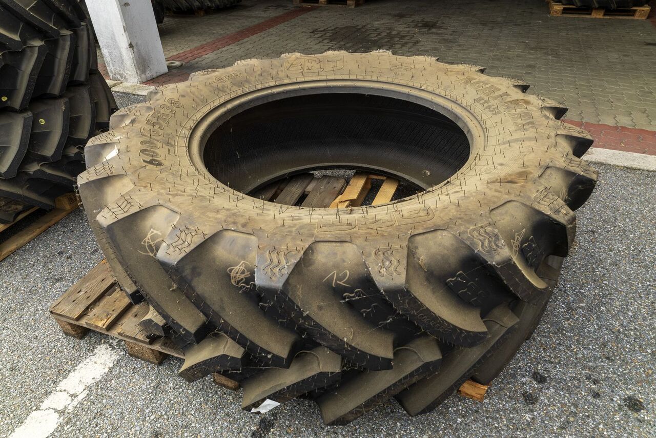 BKT 600/65 R38 AGRIMAX RT - Шина для Тракторов: фото 5 BKT 600/65 R38 AGRIMAX RT - Шина для Тракторов: фото 5