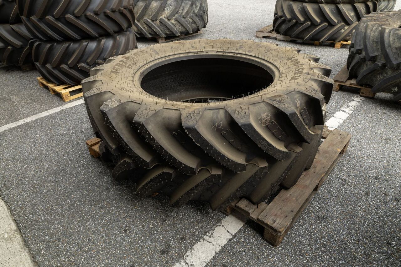 BKT 600/65 R38 AGRIMAX RT - Шина для Тракторов: фото 1 BKT 600/65 R38 AGRIMAX RT - Шина для Тракторов: фото 1
