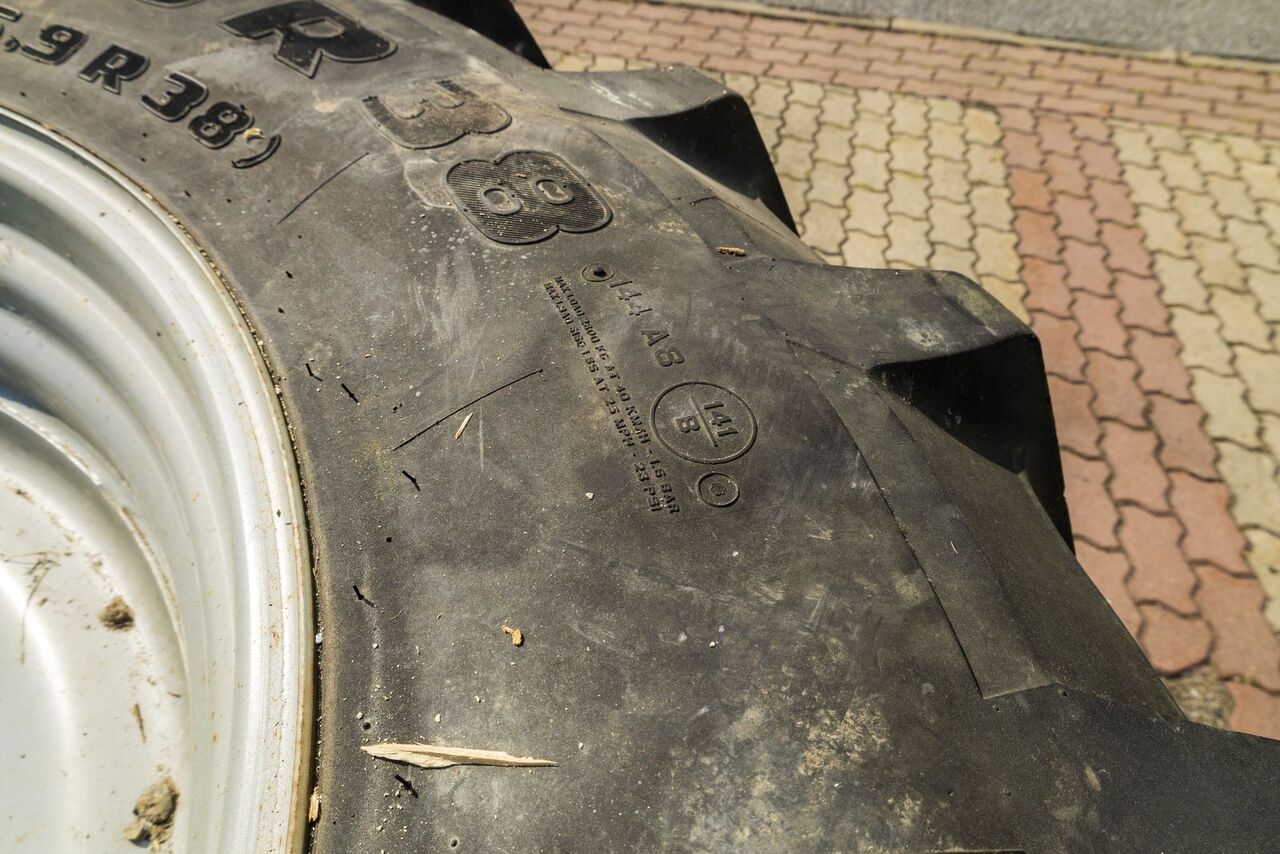 Trelleborg 420/85 R38 TM600 /16,9 R38 - Шина для Тракторов: фото 3 Trelleborg 420/85 R38 TM600 /16,9 R38 - Шина для Тракторов: фото 3