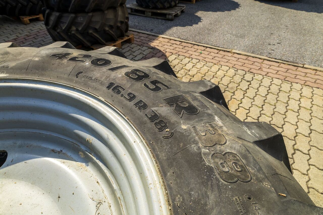 Trelleborg 420/85 R38 TM600 /16,9 R38 - Шины и диски для Тракторов: фото 2 Trelleborg 420/85 R38 TM600 /16,9 R38 - Шины и диски для Тракторов: фото 2