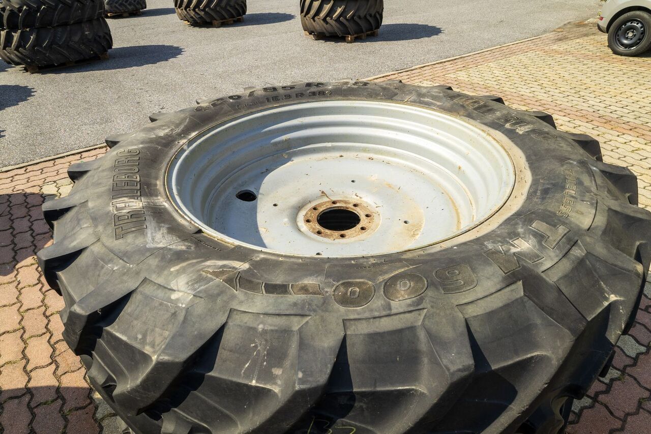 Trelleborg 420/85 R38 TM600 /16,9 R38 - Шина для Тракторов: фото 5 Trelleborg 420/85 R38 TM600 /16,9 R38 - Шина для Тракторов: фото 5