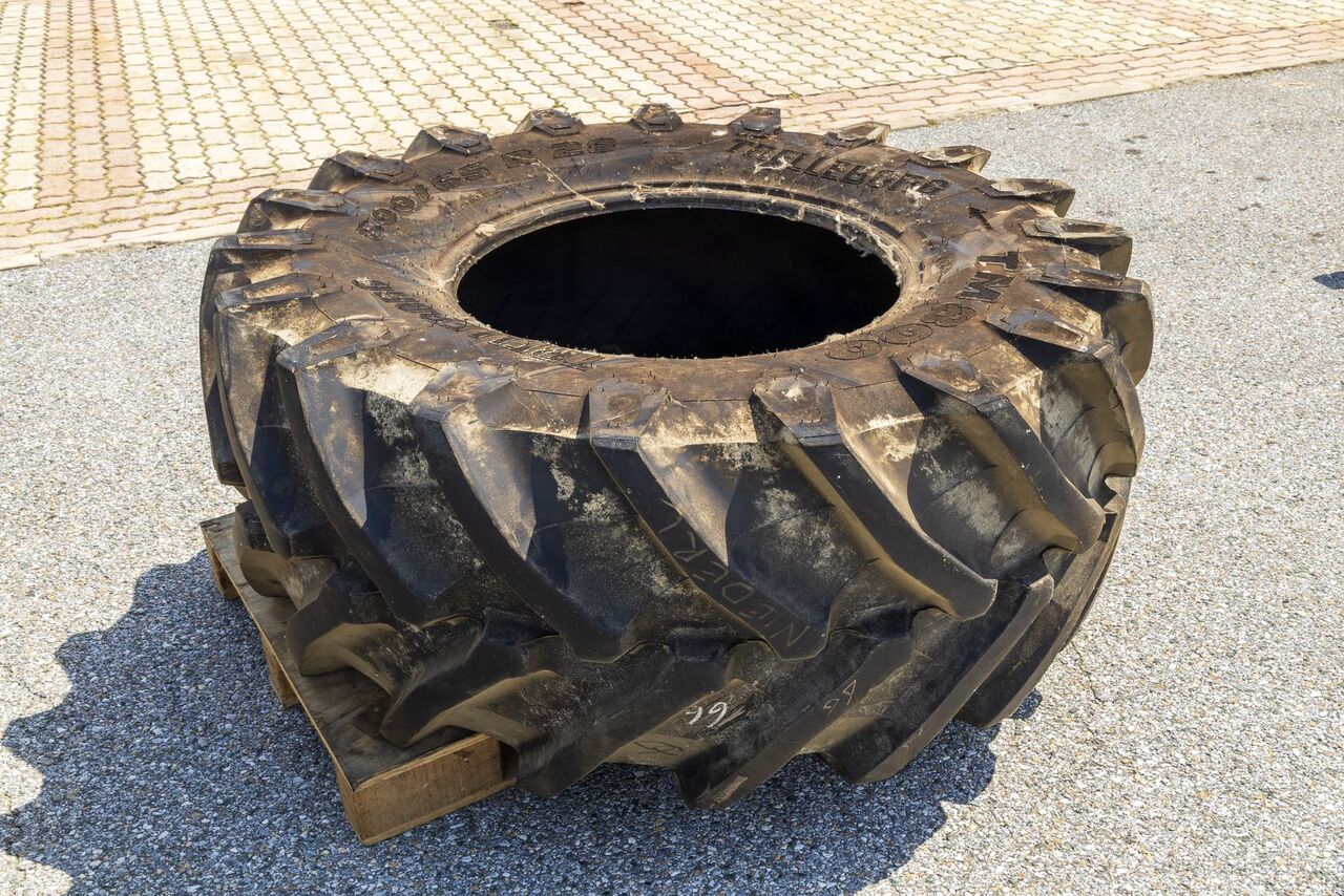Trelleborg 650/65 R28 TM800 - Шина для Тракторов: фото 1 Trelleborg 650/65 R28 TM800 - Шина для Тракторов: фото 1