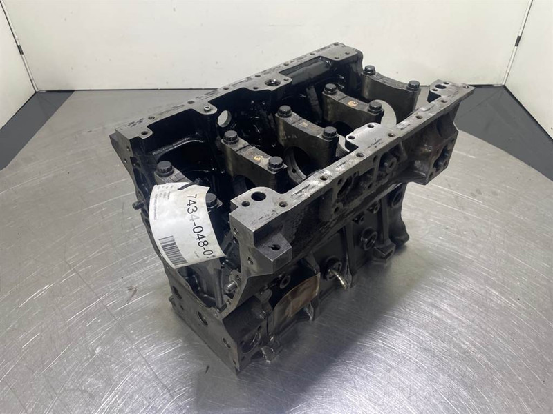 Ahlmann AS900-Cummins B3.3T-4989845-Crankcase/Unterblock - Двигатель для Строительной техники: фото 2 Ahlmann AS900-Cummins B3.3T-4989845-Crankcase/Unterblock - Двигатель для Строительной техники: фото 2