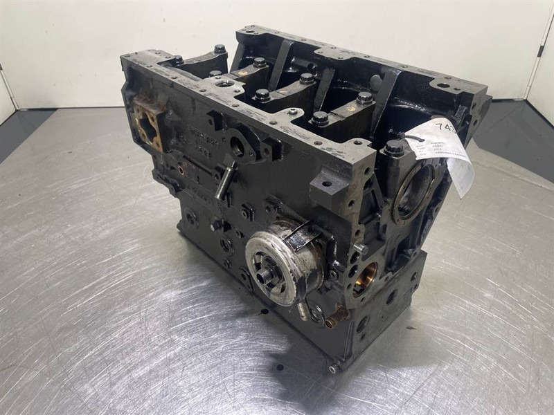 Ahlmann AS900-Cummins B3.3T-4989845-Crankcase/Unterblock - Двигатель для Строительной техники: фото 4 Ahlmann AS900-Cummins B3.3T-4989845-Crankcase/Unterblock - Двигатель для Строительной техники: фото 4